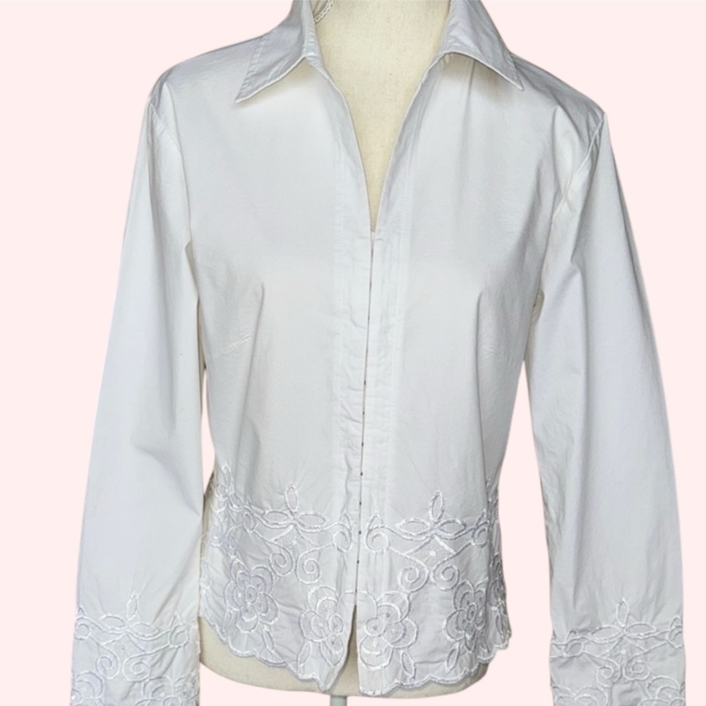 Crossing Pointe White Long Sleeve Embroidery Embellished Button Down Shirt
